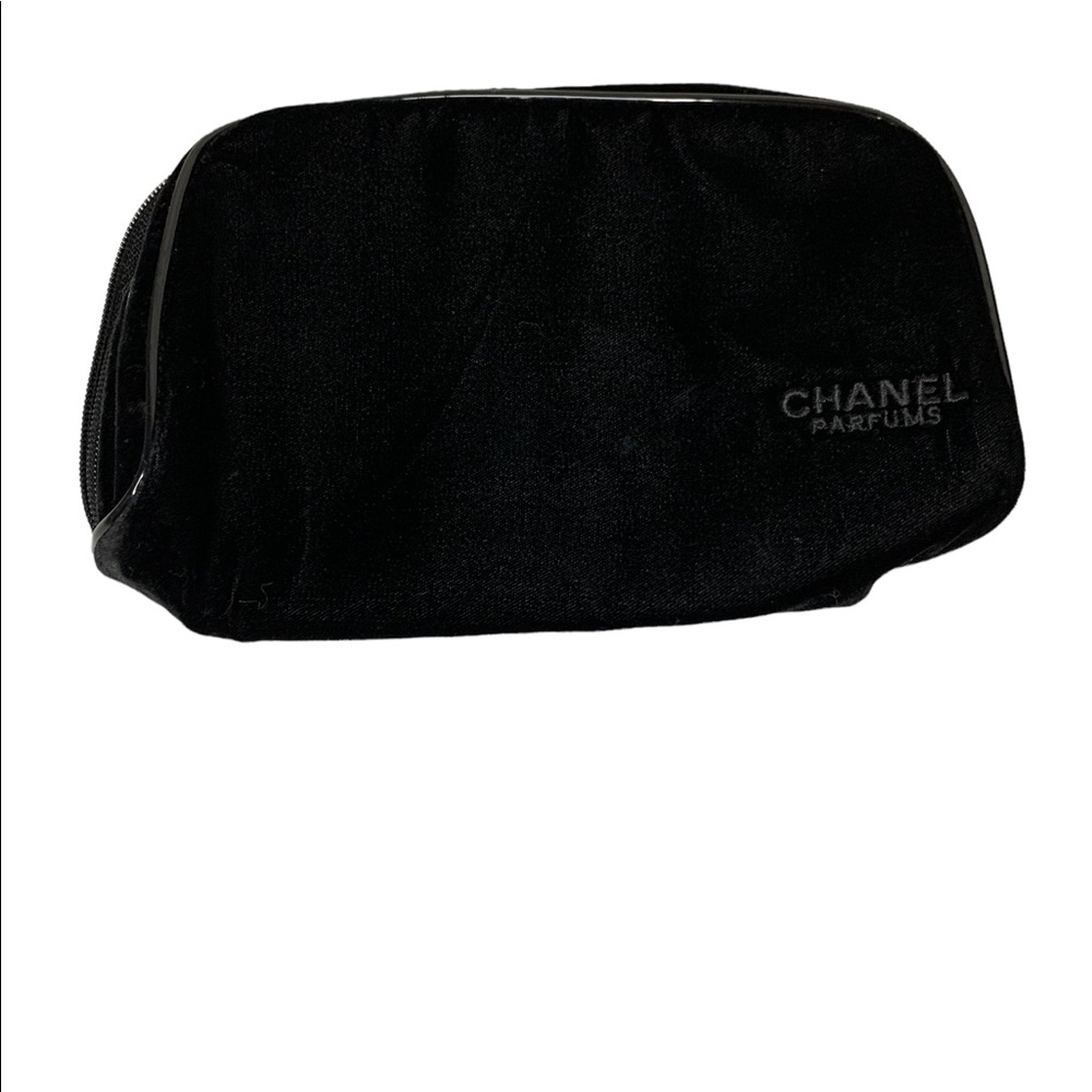COPY - CHANEL Perfumes Velvet cosmetic bag